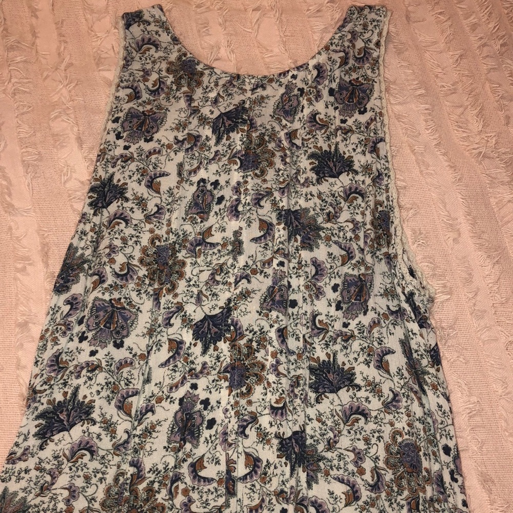 American Eagle Floral Tank top